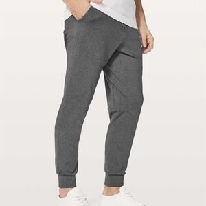 Lululemon Men's S Heathered Black Intent Joggers 30" Inseam